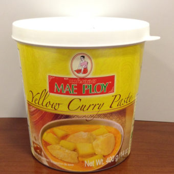 Mae Ploy Yellow Curry